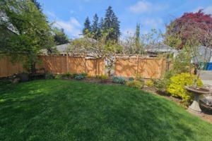 Enatai Bellevue Fence - Lattice Top