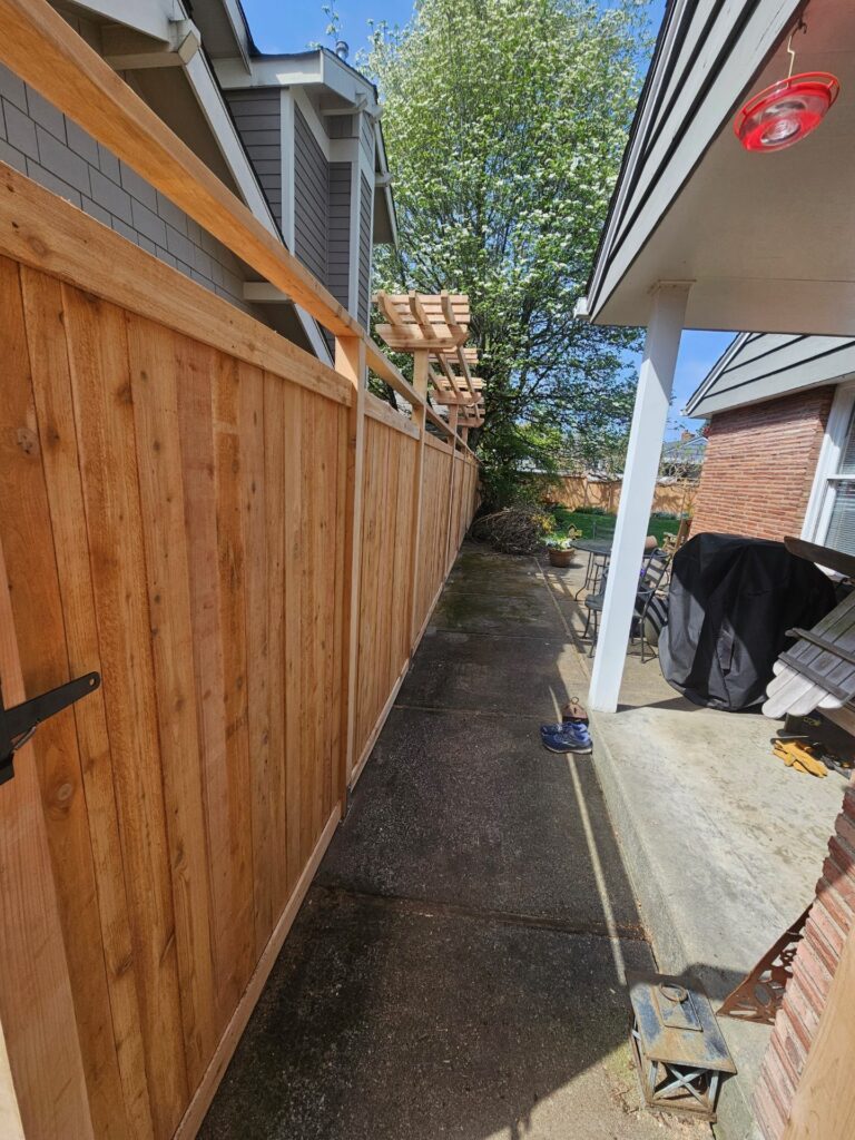 Somerset - Bellevue - Fence