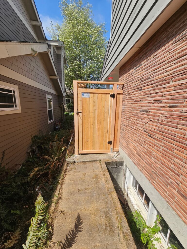 Somerset - Bellevue - Fence